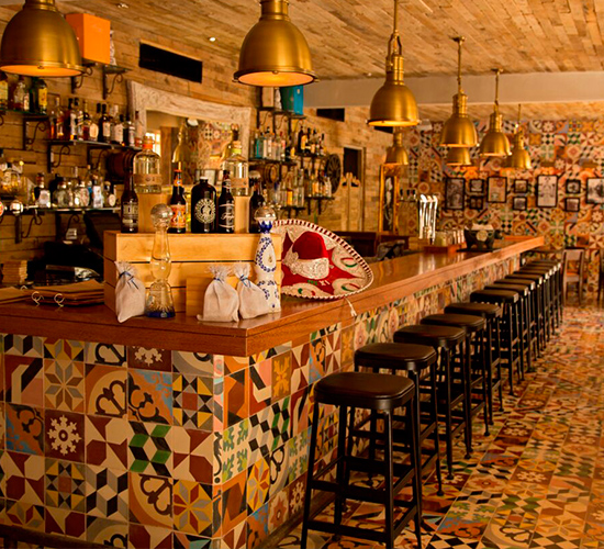 Bares The Fives -  Condominios Playa del Carmen